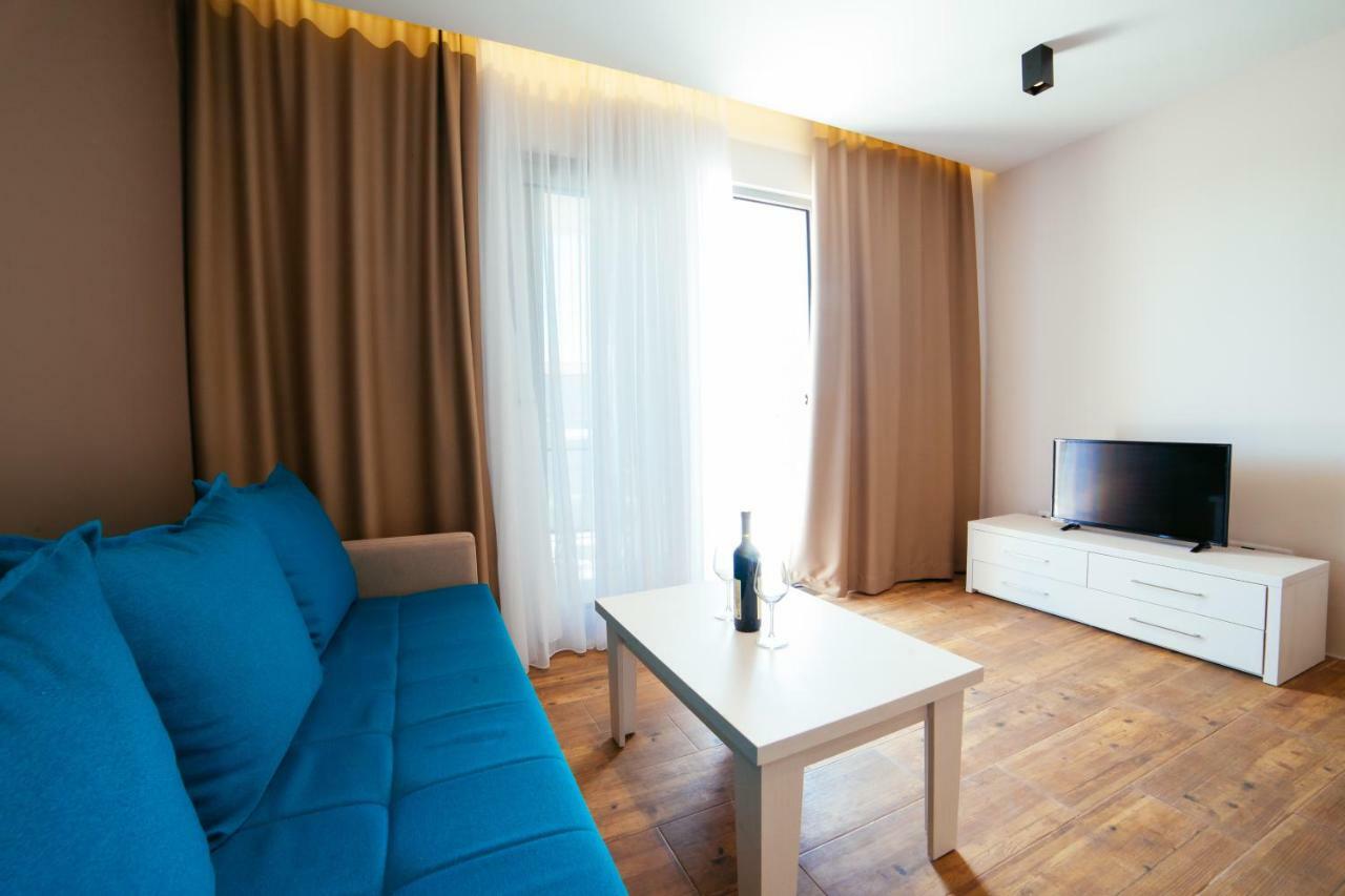 ウルツィニ Adriatica Sea & Sun Bed & Breakfast エクステリア 写真