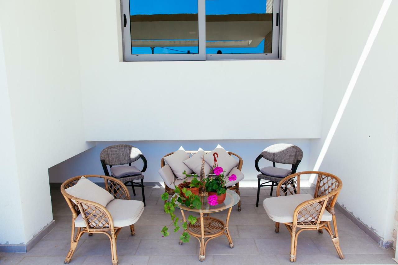 ウルツィニ Adriatica Sea & Sun Bed & Breakfast エクステリア 写真
